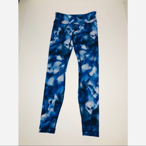 lululemon athletica Pants - Lululemon Wunder Under Blue tie dye Leggings 4